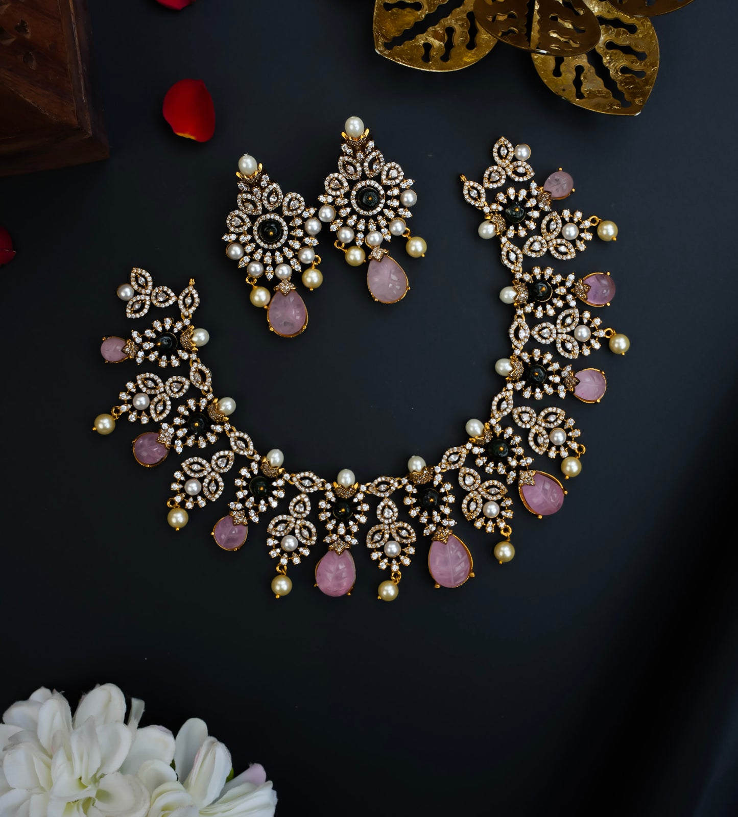 AD VICTORIAN NECKSET