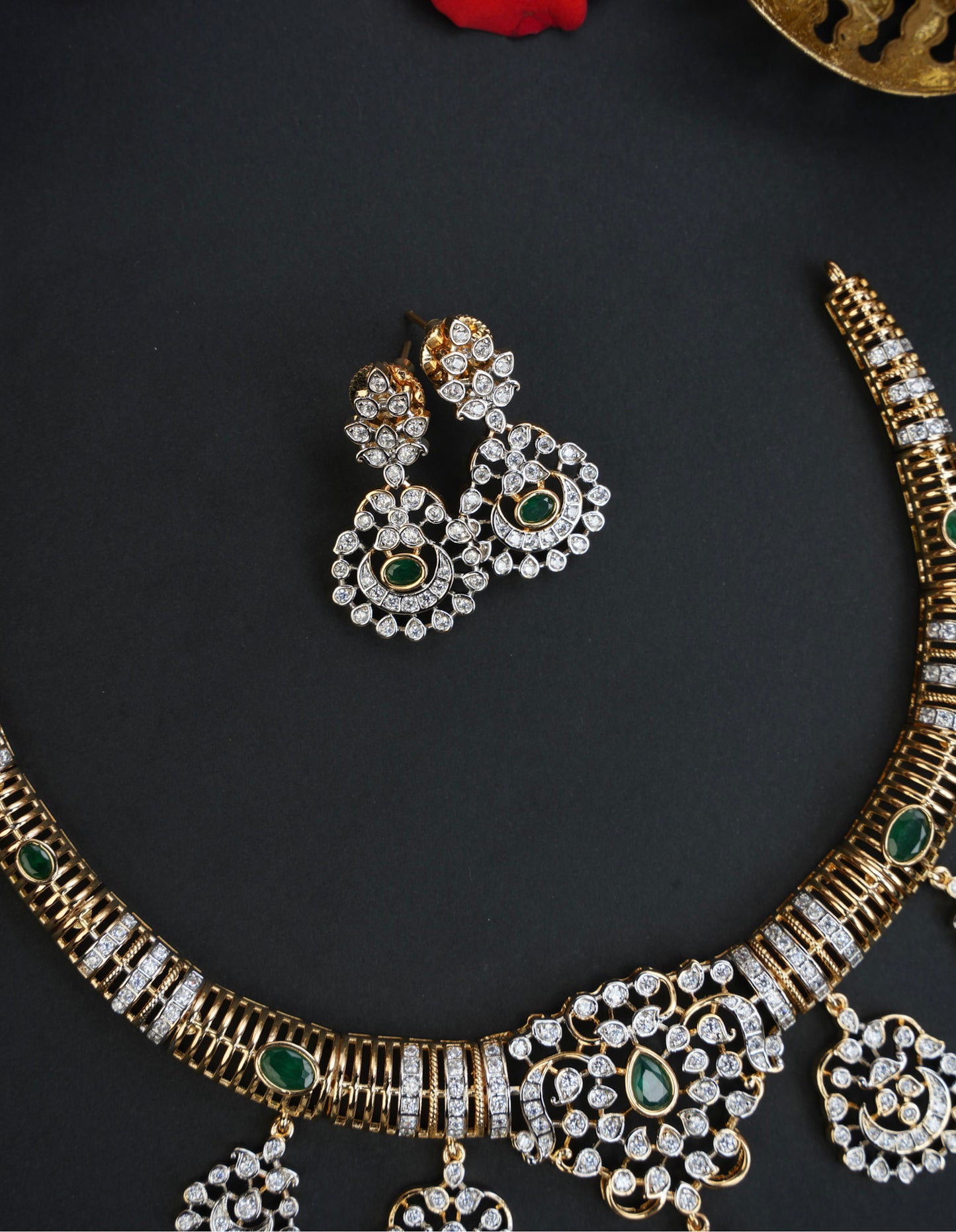 GOLD LOOKALIKE NECKSET (GREEN)