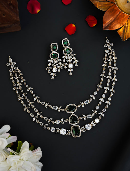 THREE LAYER NECKSET (GREEN)