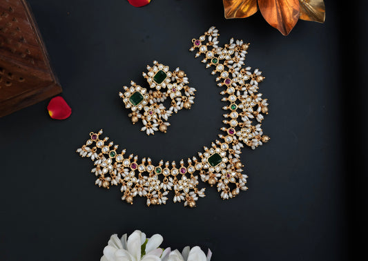 KUDAN GUTTAPUSALU NECKSET