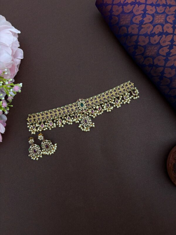 GUTTAPUSALU CHOKER