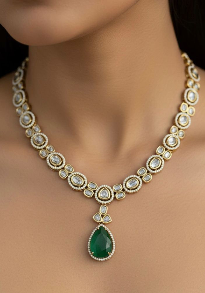 INTERCHANGEABLE NECKSET