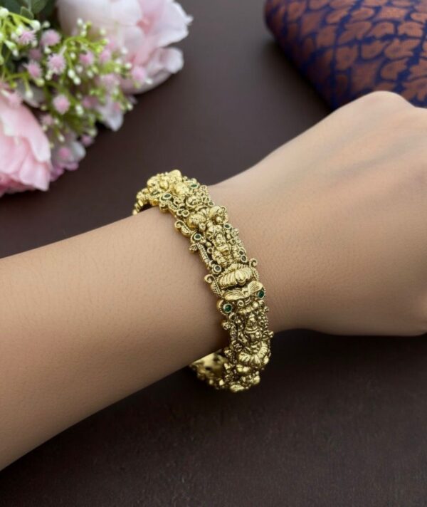 LAKSHMI BANGLE