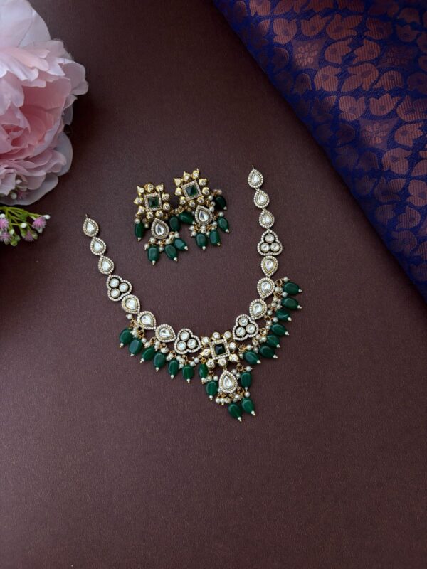 MOISSANITE NECKSET (GREEN)