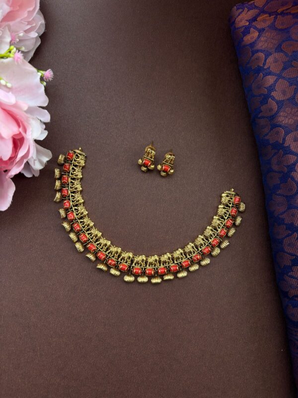 CORAL NECKSET
