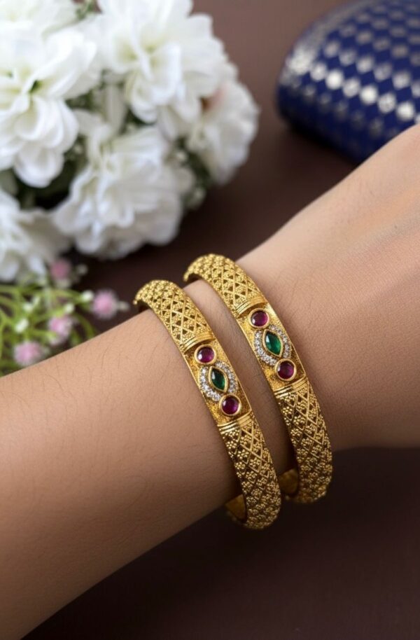 GOLD LOOKALIKE BANGLES
