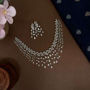 DIAMOND LOOKALIKE NECKSET