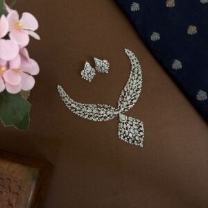 DIAMOND LOOKALIKE NECKSET