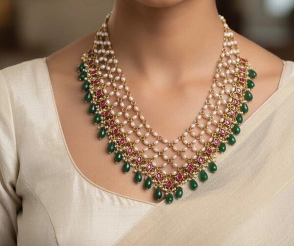 RANI NECKSET