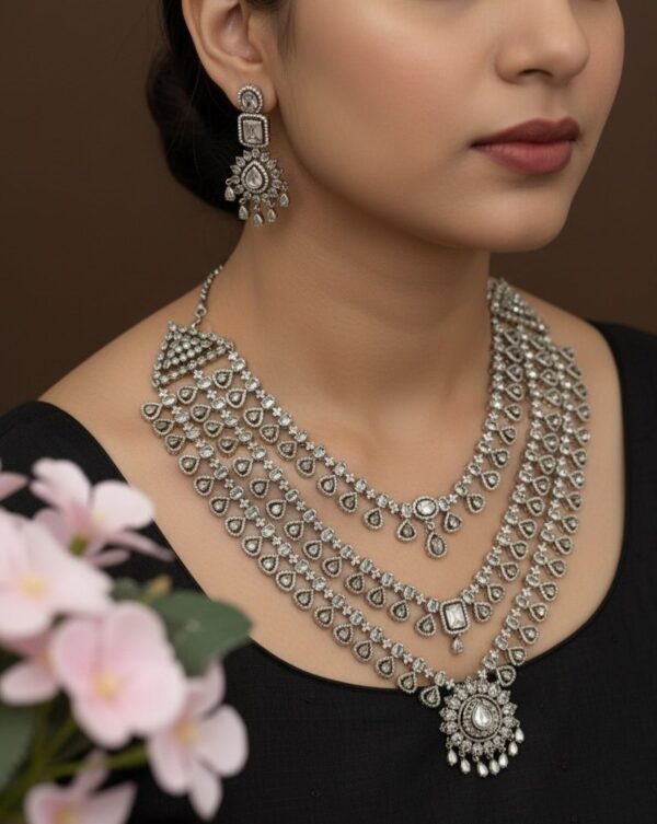 VICTORIAN NECKSET (WHITE)
